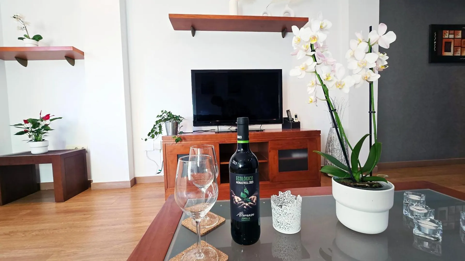 Aa Guest - The Orchid Center Eco Apartment فوينخيرولا إسبانيا