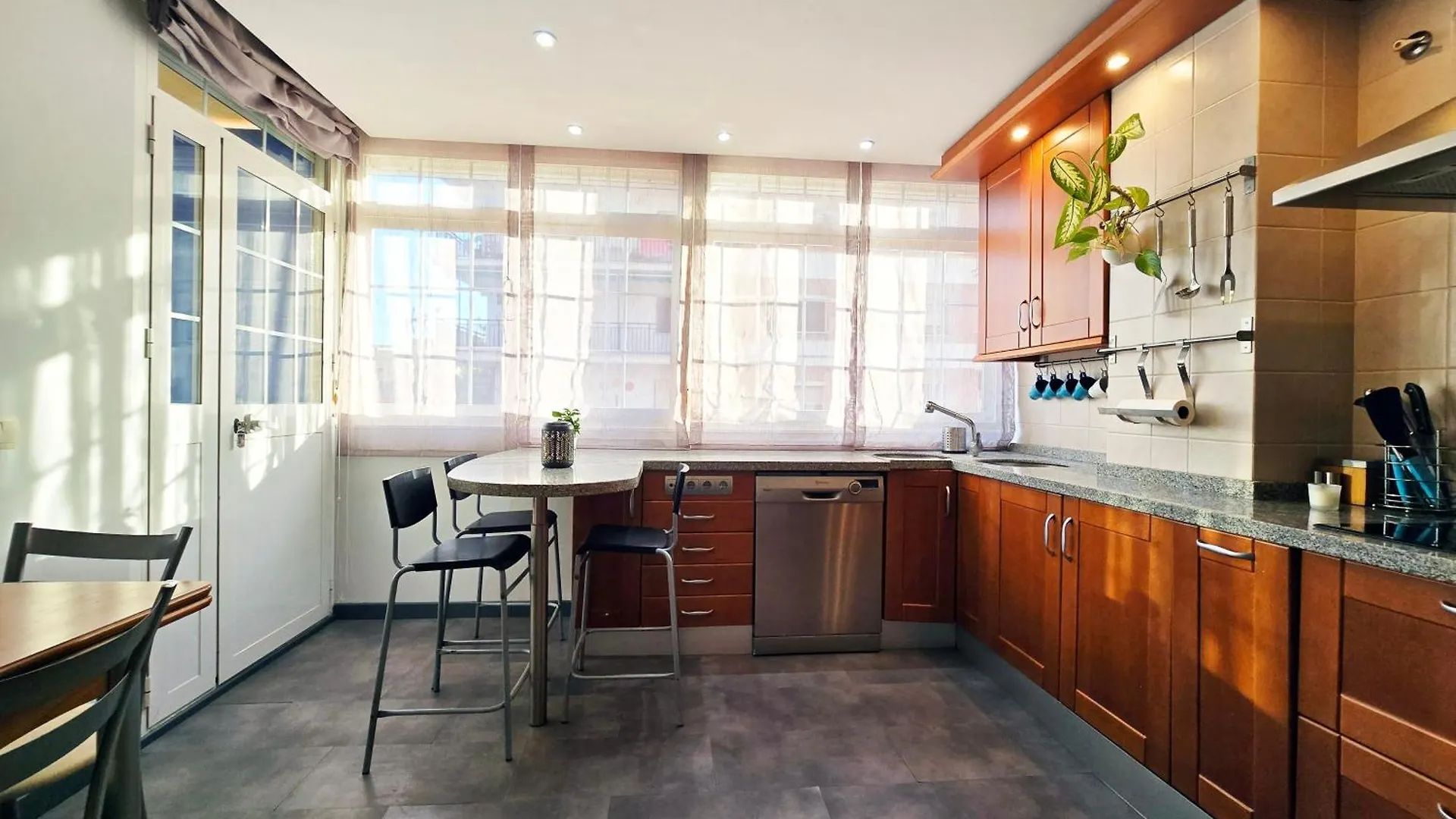 Aa Guest - The Orchid Center Eco Apartment فوينخيرولا
